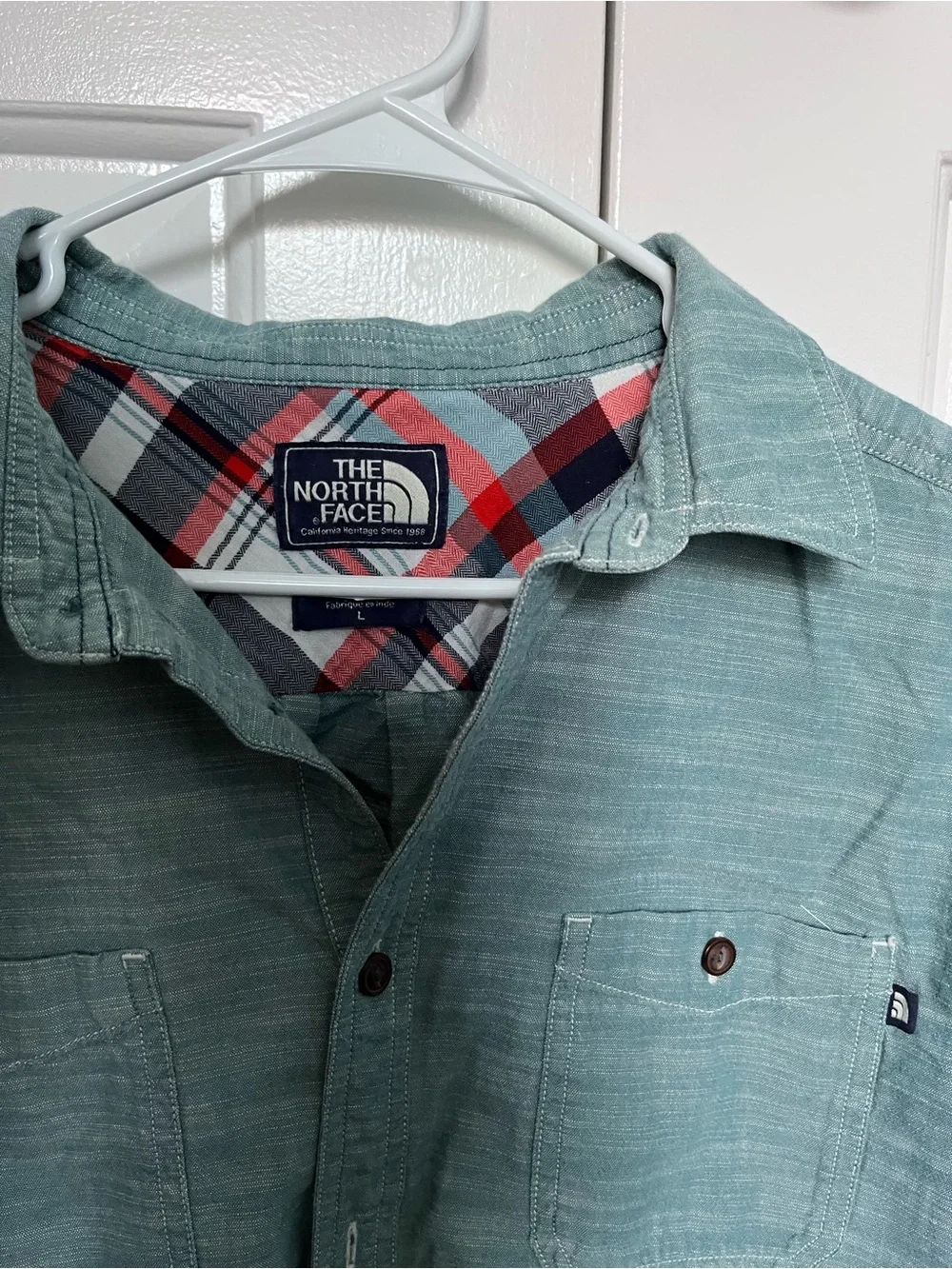 The North Face Men’s Large Green Button up short sleeve shirt